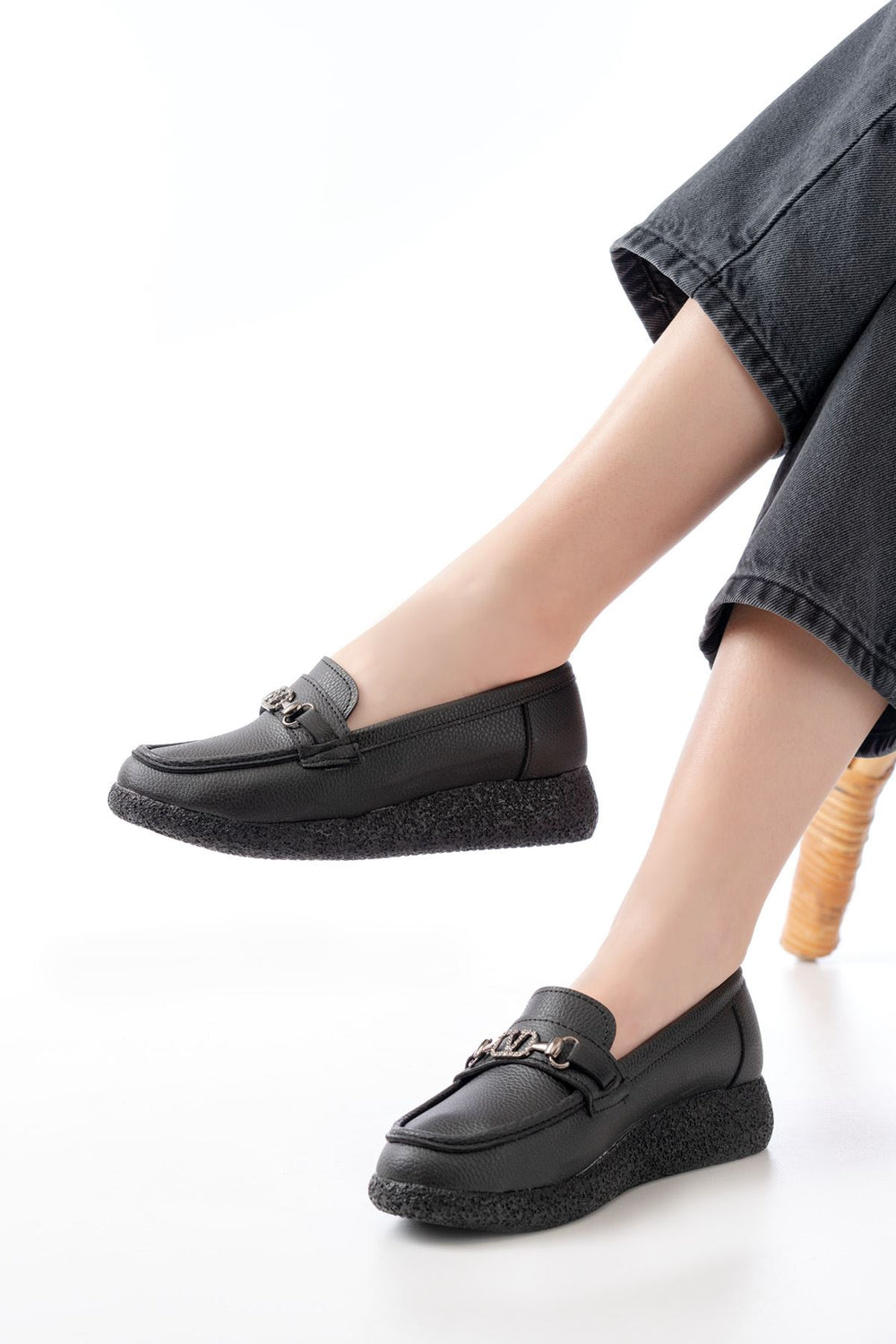 Mocassins Femme à Bijou Strass – Petit Talon 1,5 cm