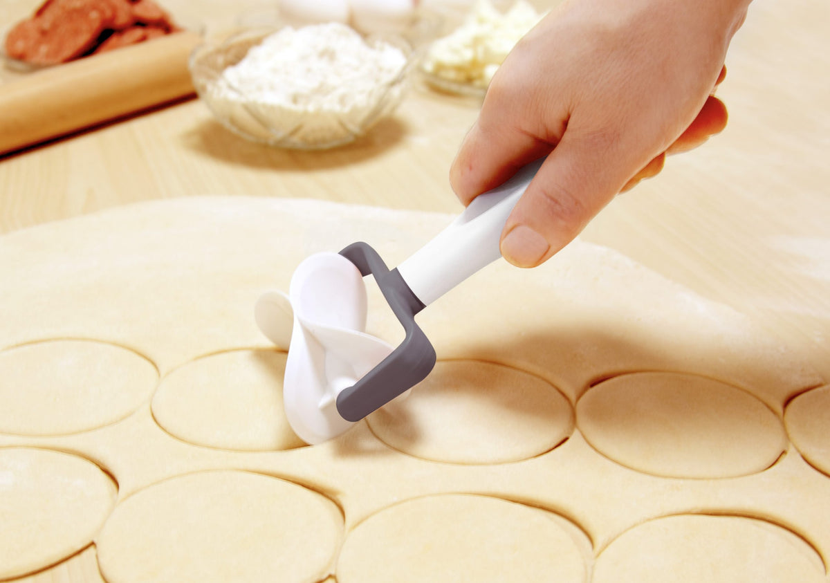Roulette Coupe-Pâte Ronde BARONESS pour Pâtisserie