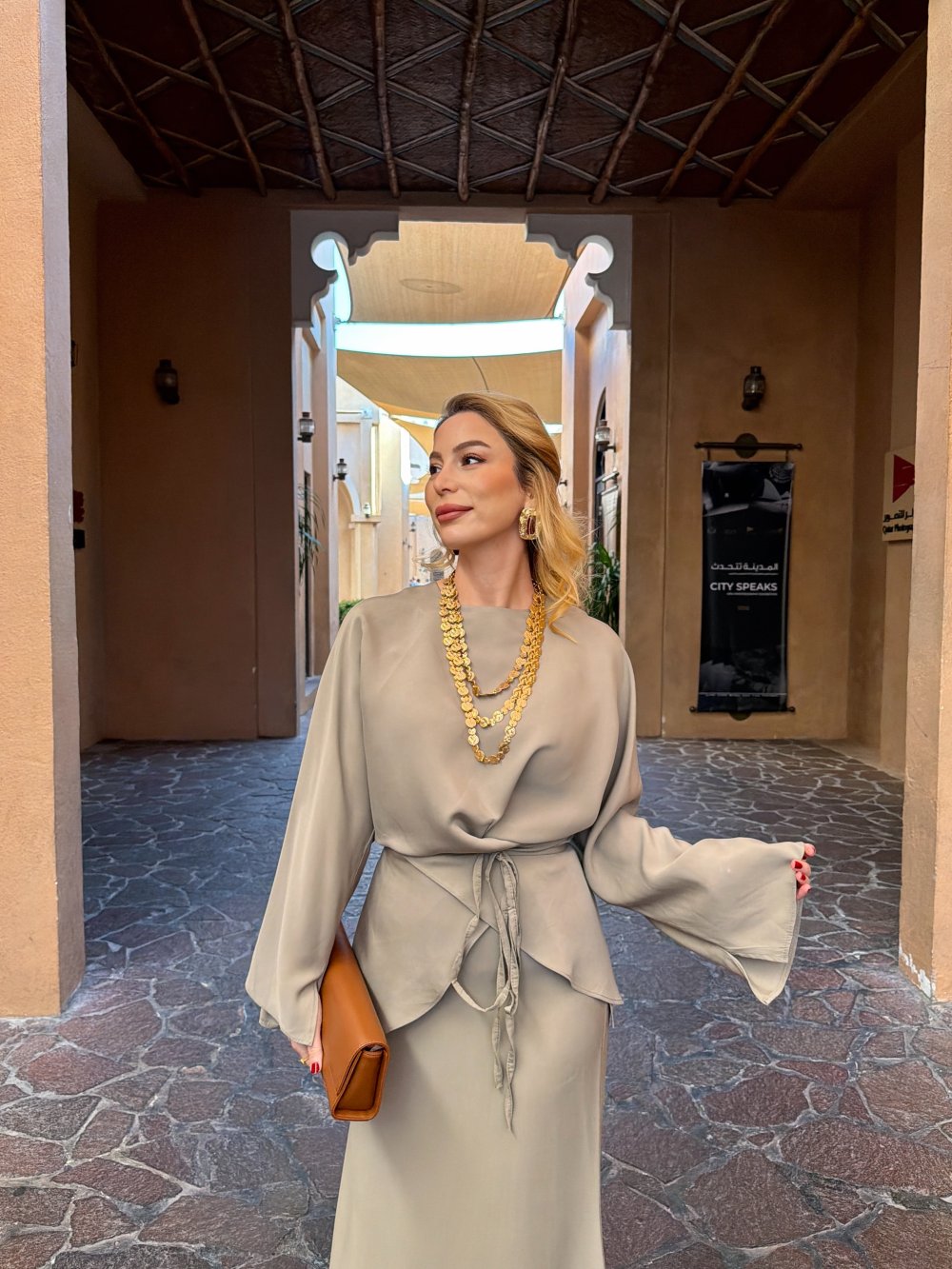 Ensemble femme tunique et jupe longue – Tenue élégante.