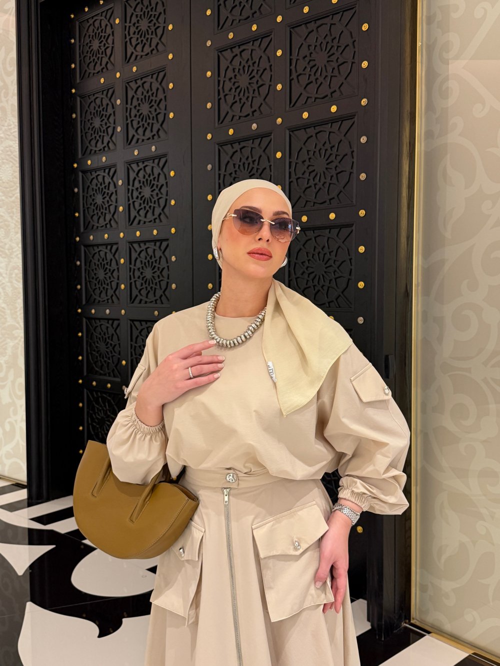 Ensemble femme tunique et jupe zippée – Style moderne avec détails poches