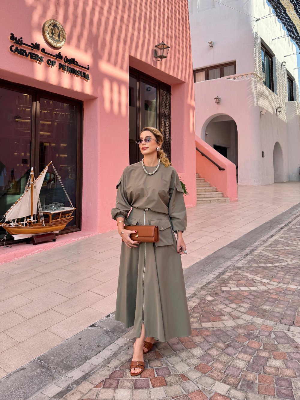 Ensemble femme tunique et jupe zippée – Style moderne avec détails poches