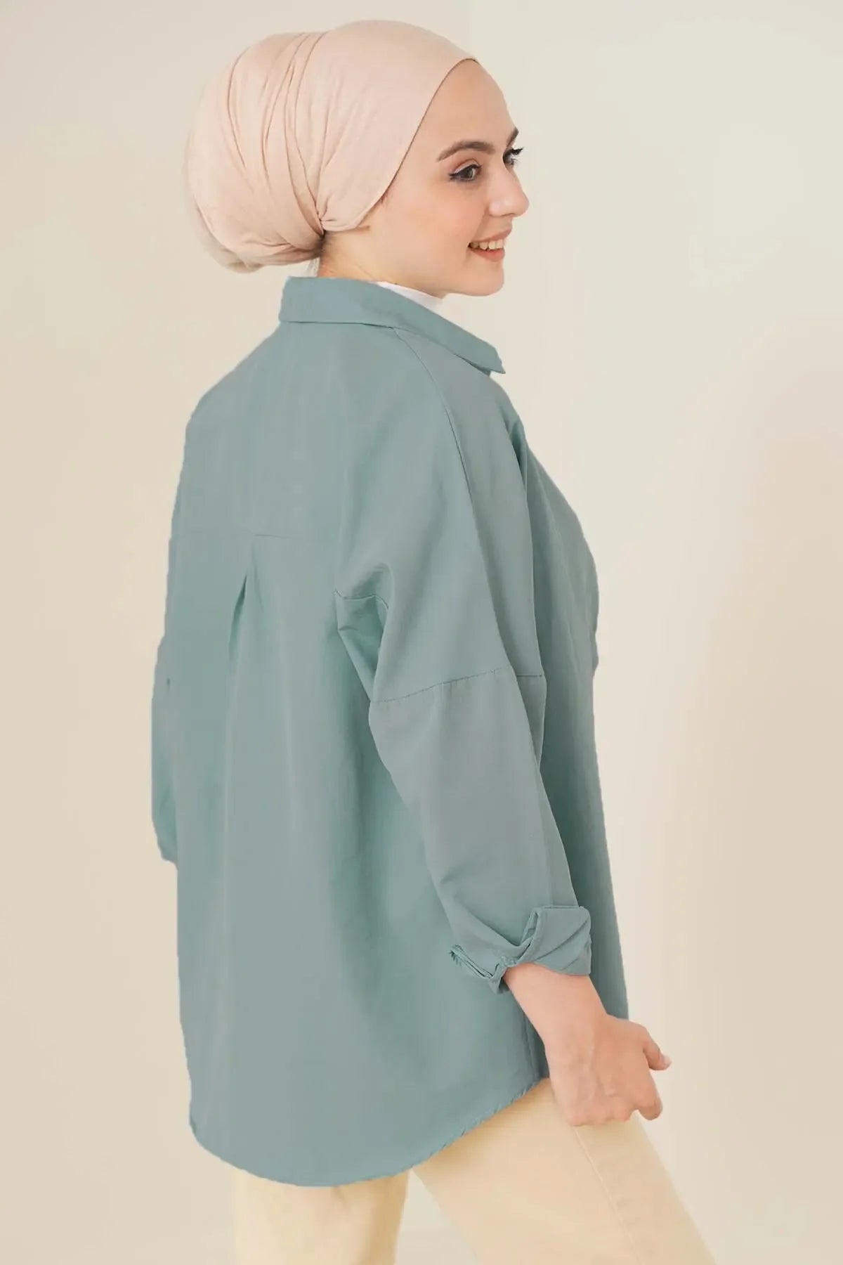 103901 Chemise oversize basique modeste pour femme - Justyol