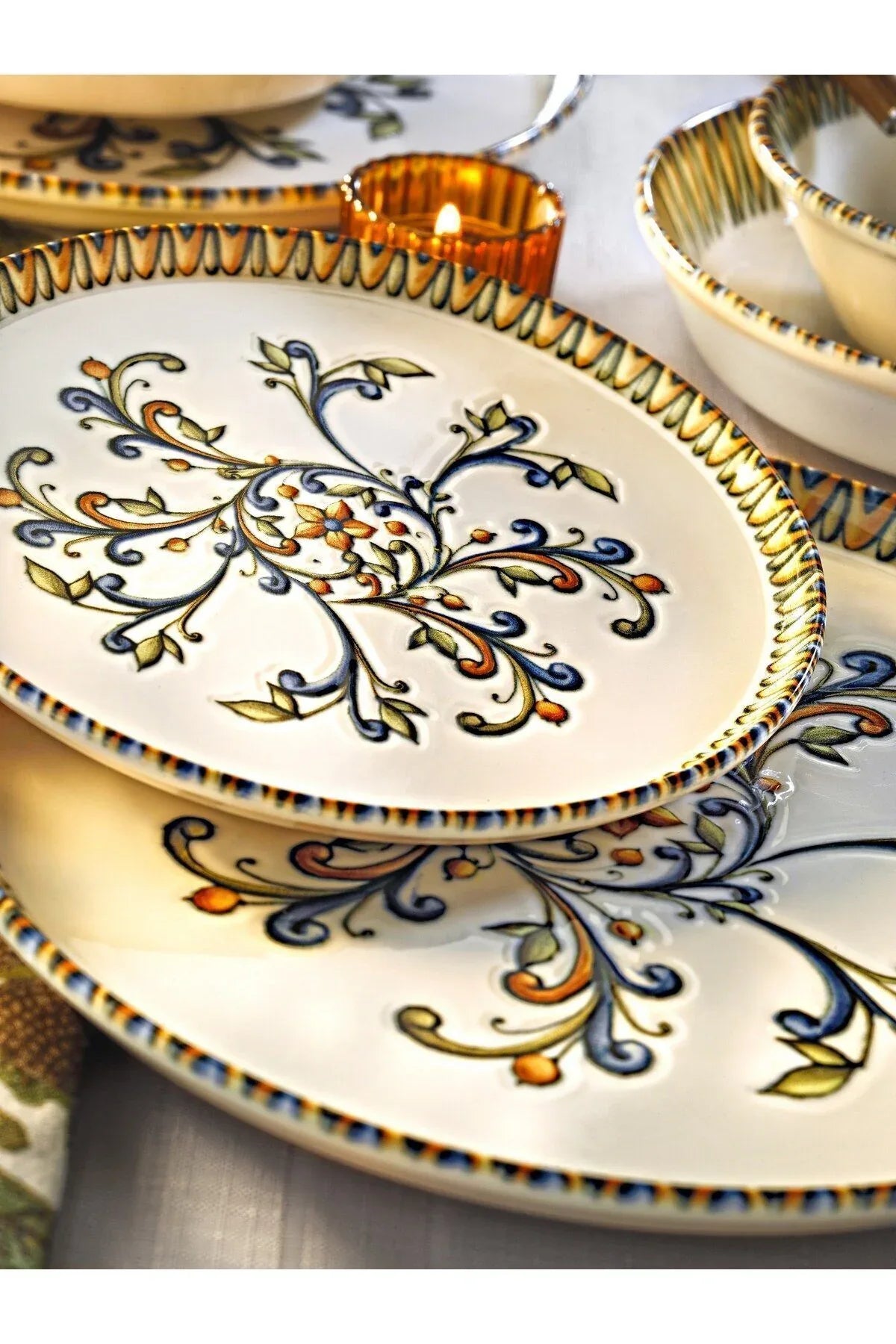 Service de table en porcelaine New Bone « Baroque Printemps » 24 pièces pour 6 personnes – Assiettes, bols à soupe et plats de service - Justyol