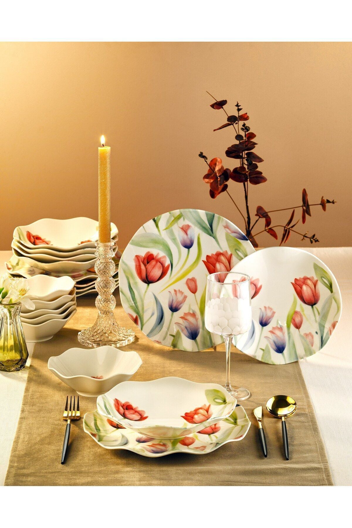 Service de table en porcelaine 6 personnes 24 pièces design élégant – assiettes à soupe, dessert et service