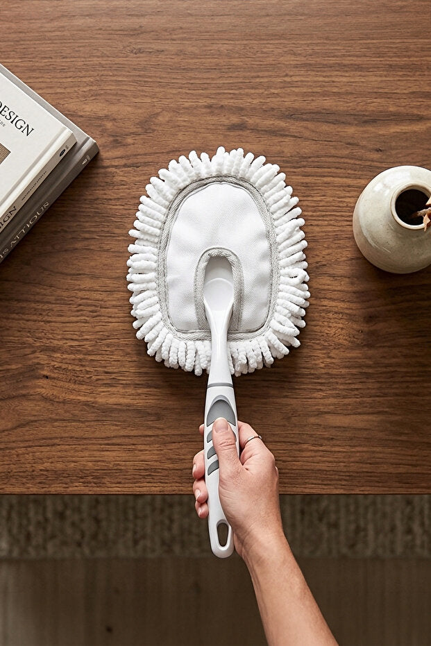 Brosse microfibre dépoussiérante blanche avec poignée