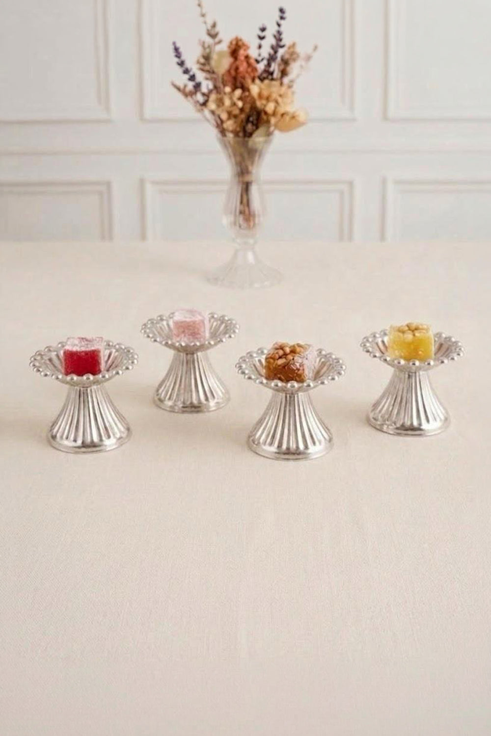 Set de 4 Coupelles Décoratives sur Pied en Acier Inoxydable