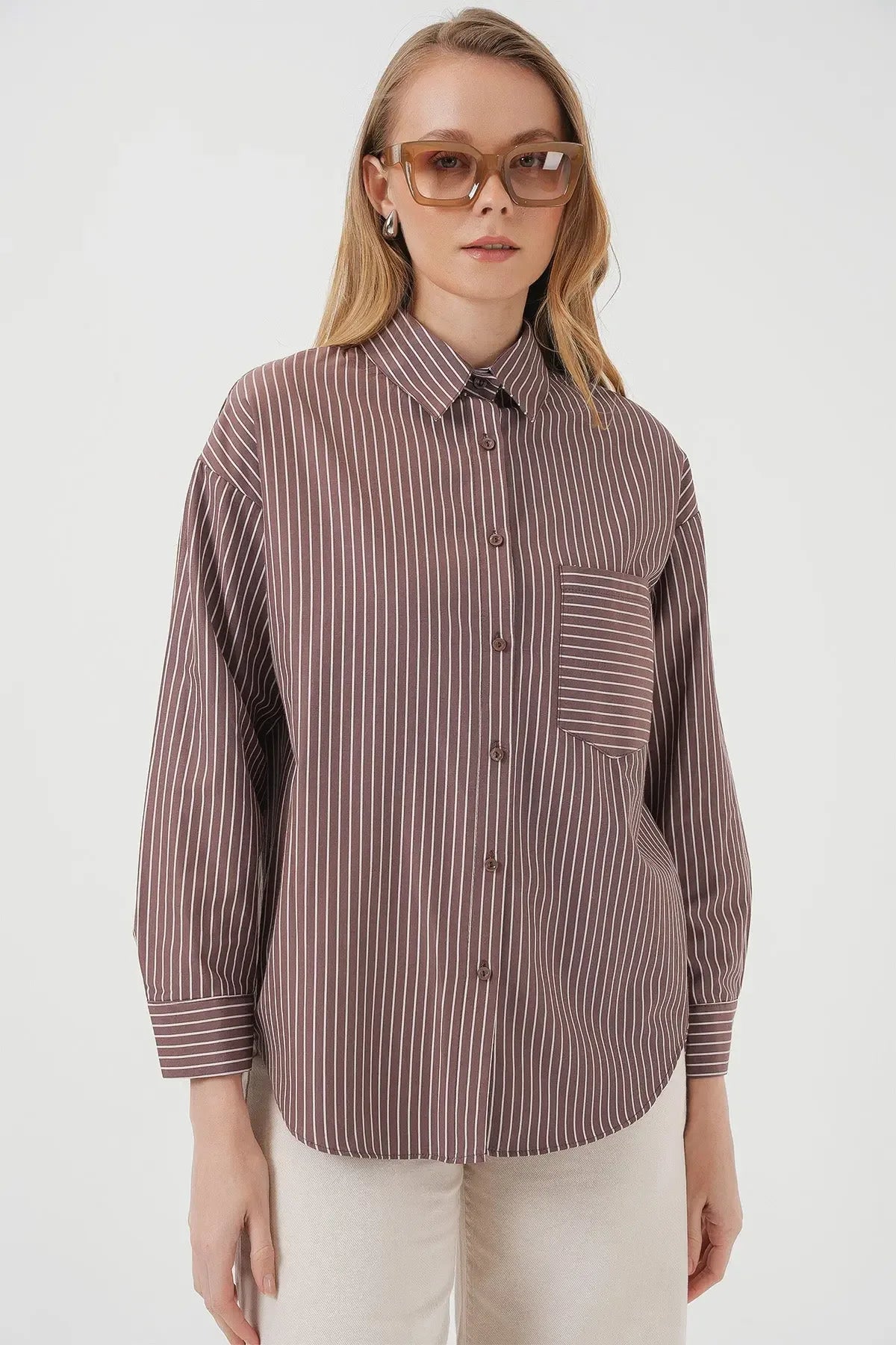 20205 Chemise oversize rayée avec poche - Justyol