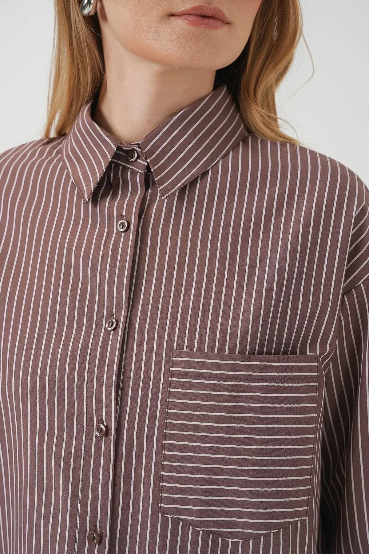 20205 Chemise oversize rayée avec poche - Justyol