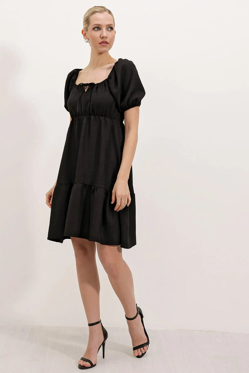 Robe Courte Évasée en Popeline – Coupe Klos Élégante
