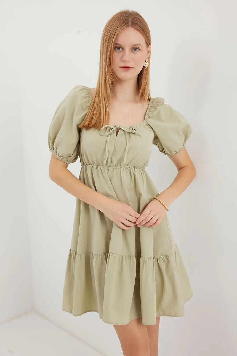 Robe Courte Évasée en Popeline – Coupe Klos Élégante