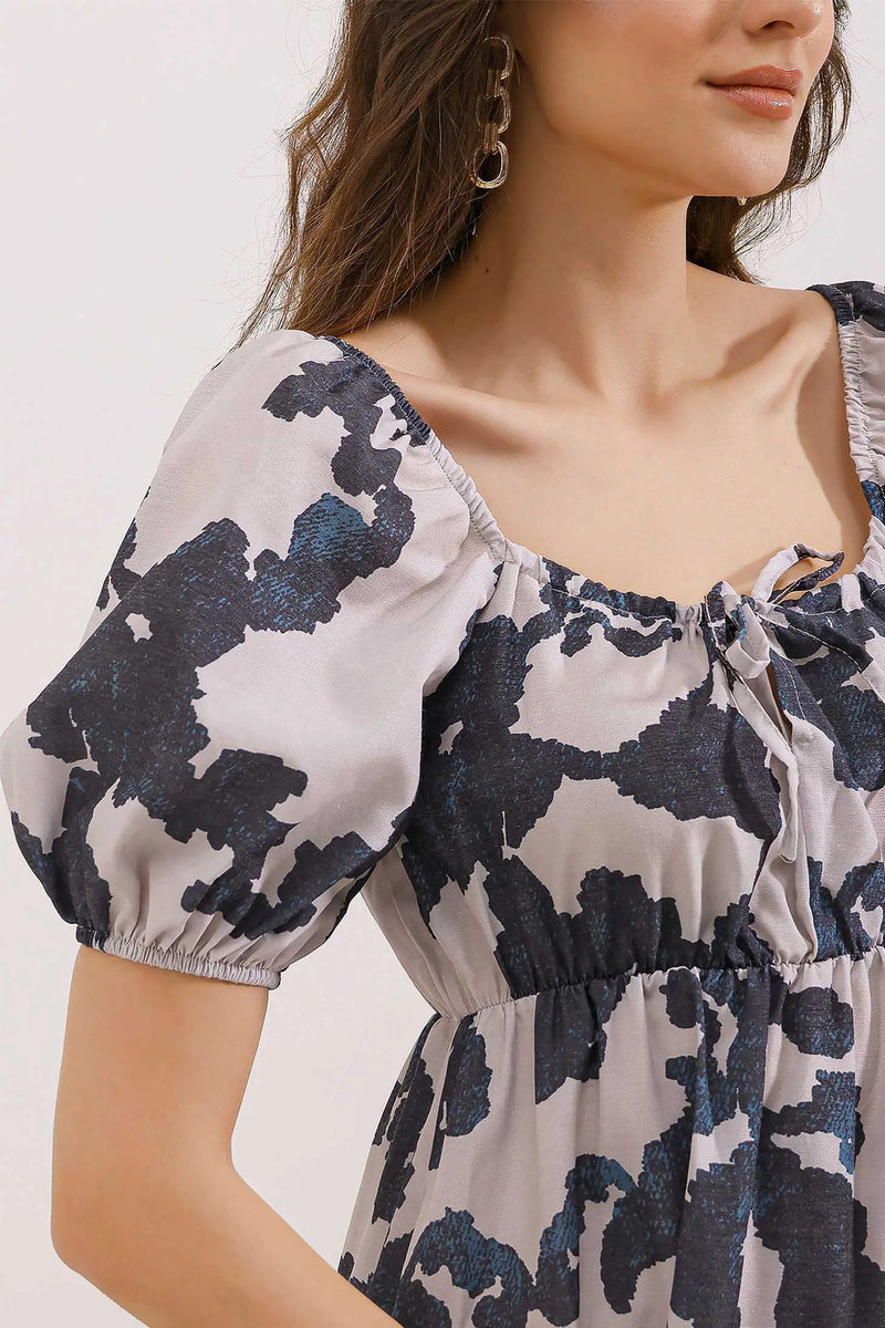 Robe Courte Évasée en Popeline – Coupe Klos Élégante