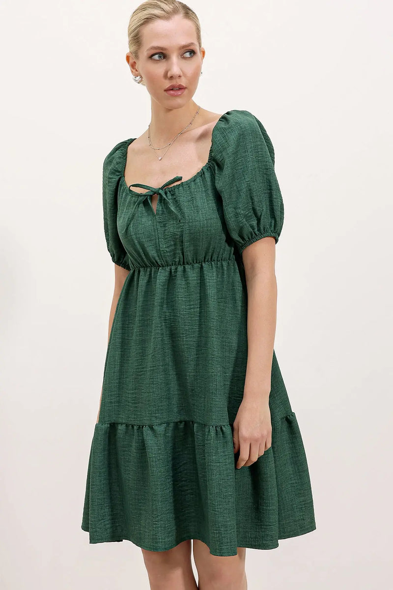 Robe Courte Évasée en Popeline – Coupe Klos Élégante
