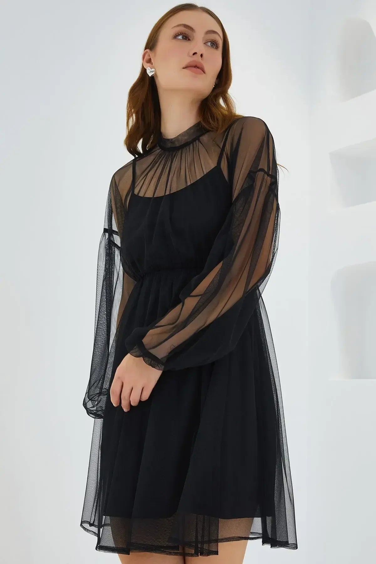 Robe mini femme avec détails en tulle élégants 2485 - Justyol