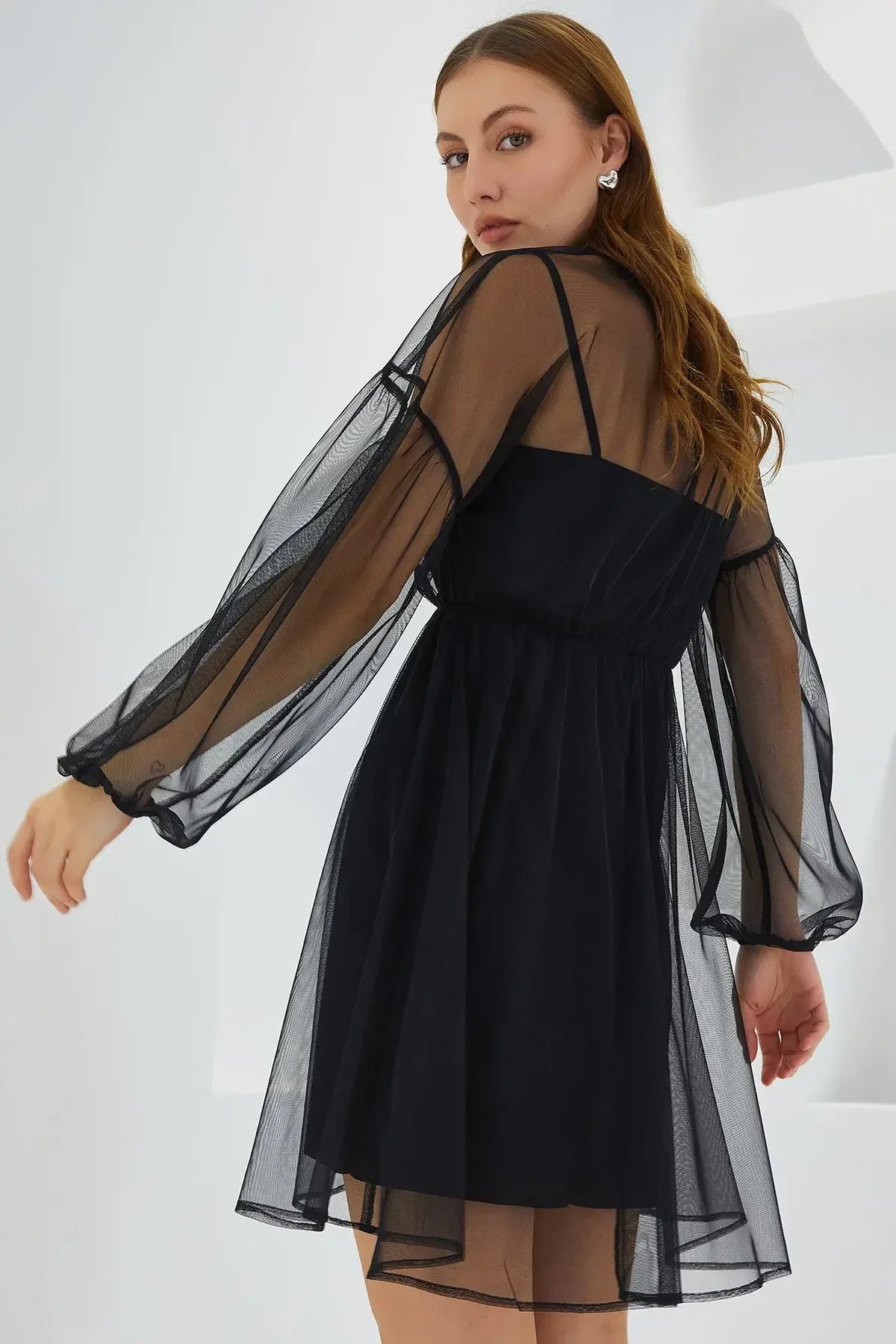 Robe mini femme avec détails en tulle élégants 2485 - Justyol