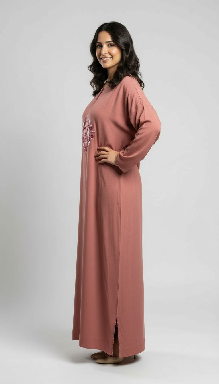 Caftan brodé signature en khayt – Élégance qui marque