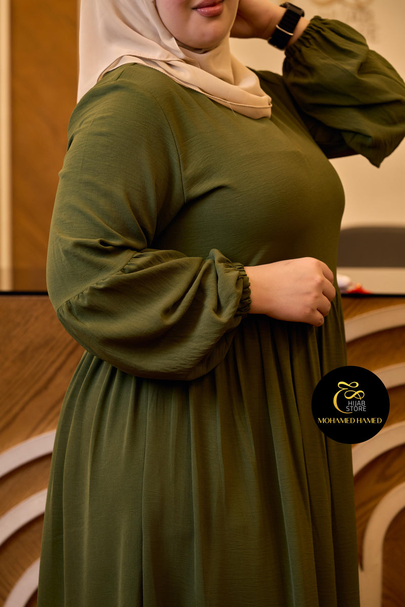 فستان أصيل طويل بقصة انسيابية أنيقة من قماش CY التركي