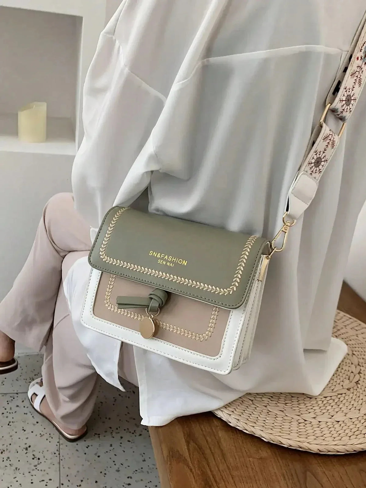 Sac à Main Femme Tendance – Sac Crossbody Petit Carré, Sac Bandoulière avec Bandoulière Large et Couleur Contrastée - Justyol