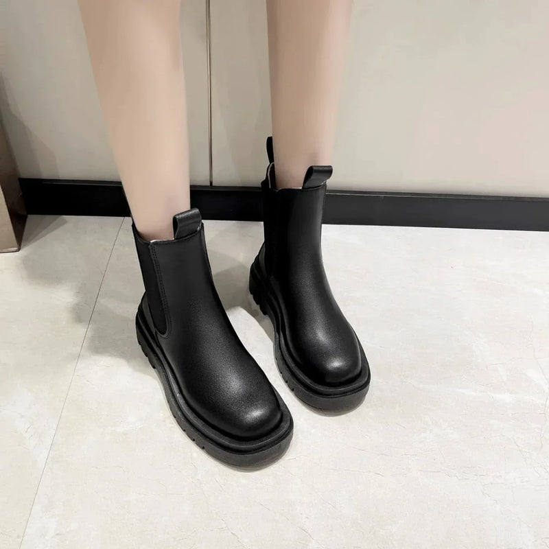 Bottes Femme Luxueuses et Modernes avec Semelle Épaisse – Look Puissant et Tendance