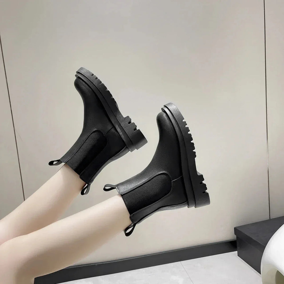 Bottes Femme Luxueuses et Modernes avec Semelle Épaisse – Look Puissant et Tendance - Justyol