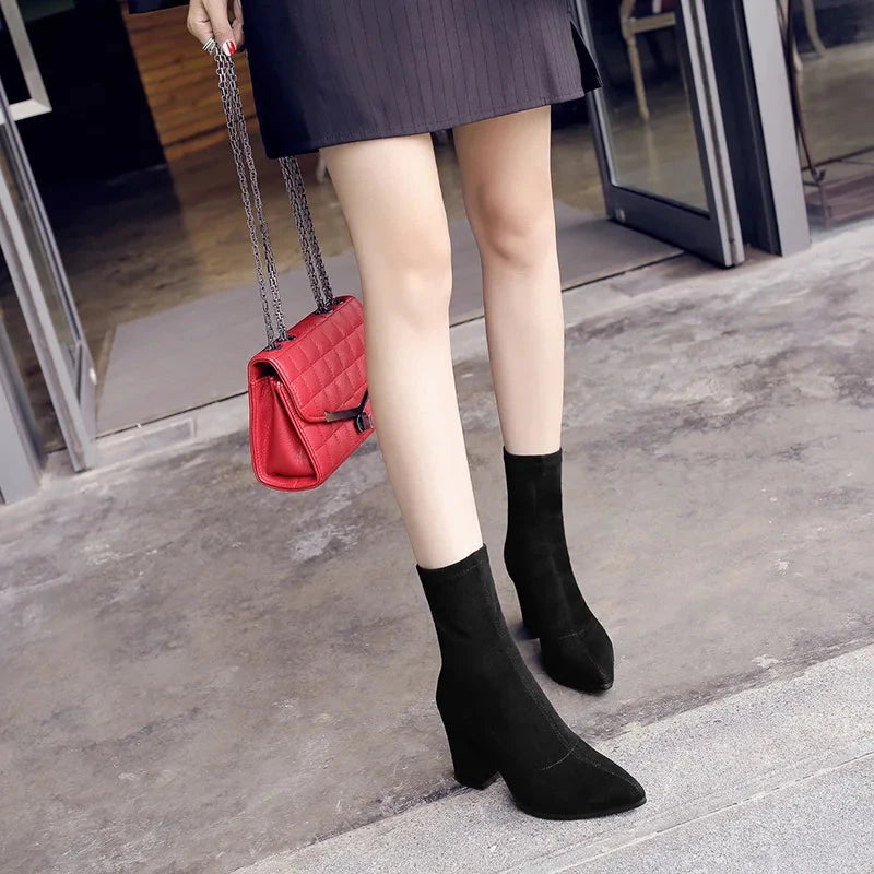 Bottes Chelsea Femme à Talon Haut – Bottines Suède avec Pointe Pointue, Talon Carré et Fermeture Éclair pour l’Automne/Hiver