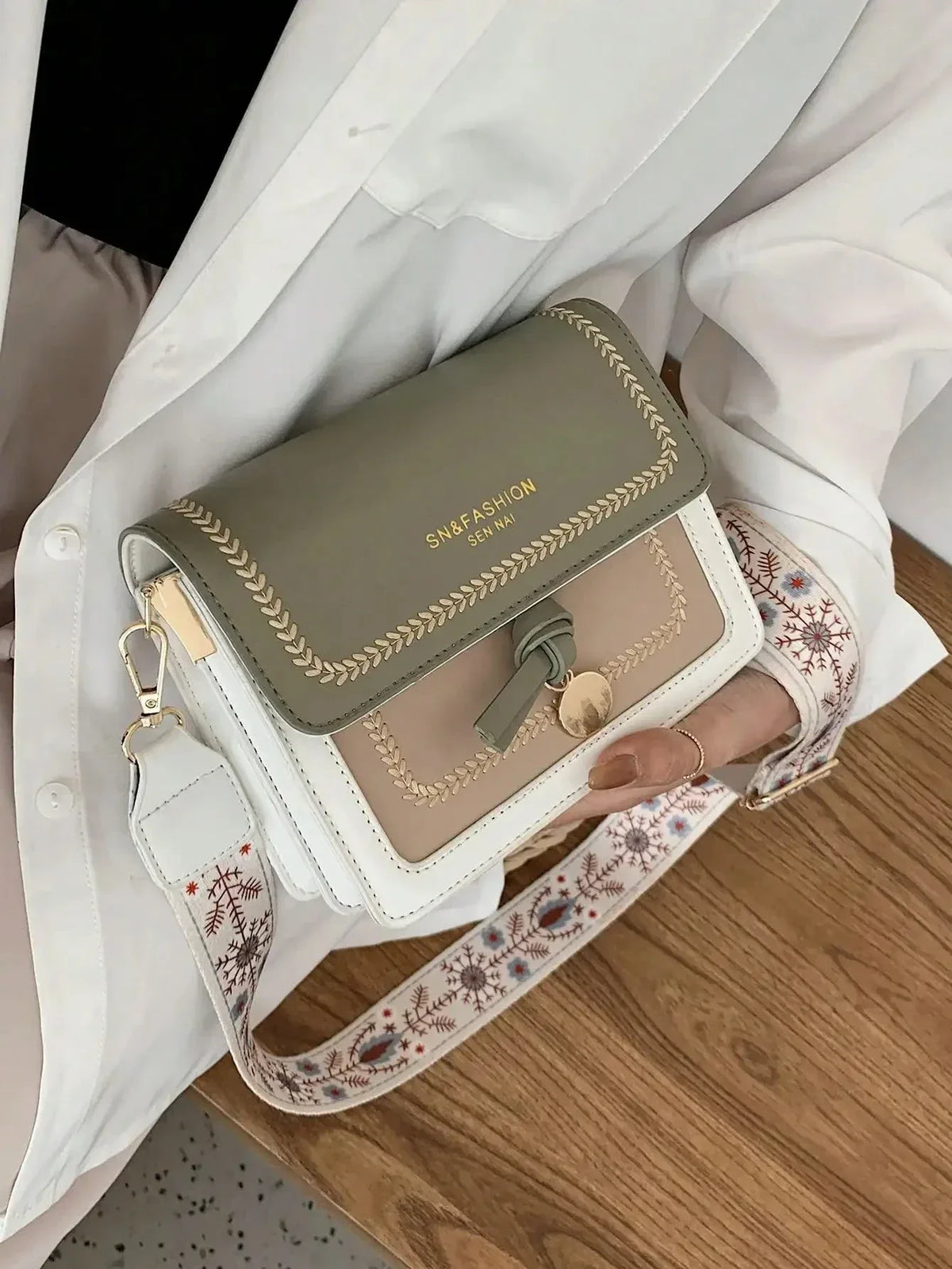 Sac à Main Femme Tendance – Sac Crossbody Petit Carré, Sac Bandoulière avec Bandoulière Large et Couleur Contrastée - Justyol