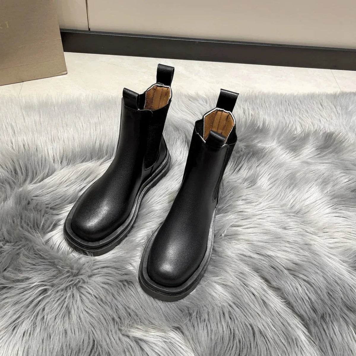 Bottes Femme Luxueuses et Modernes avec Semelle Épaisse – Look Puissant et Tendance - Justyol