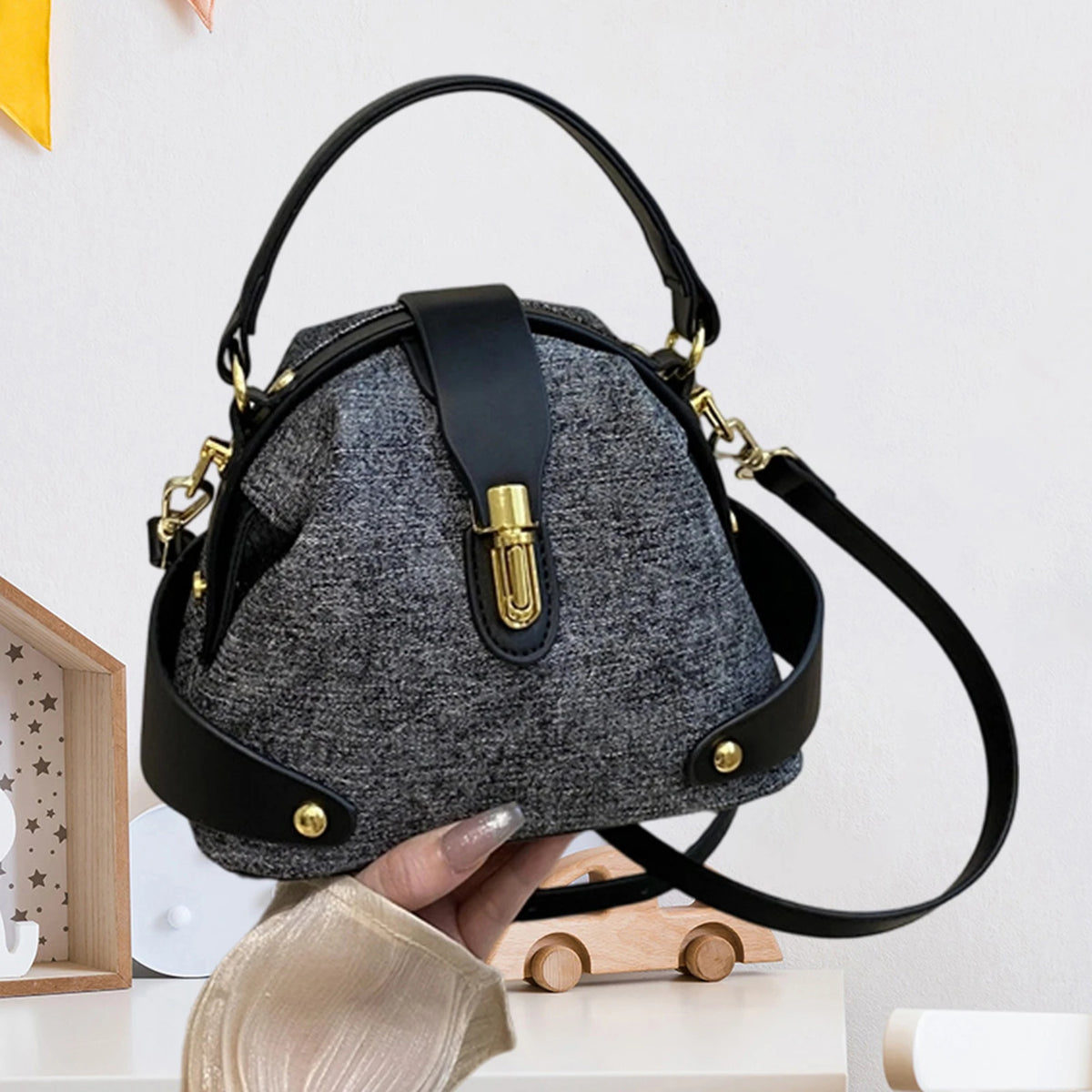 Sac bandoulière femme vue latérale