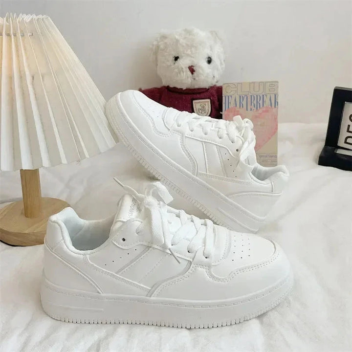 Chaussure Femme Sportive avec Design Moderne et Confortable – Parfaite pour le Tennis et les Activités Quotidiennes