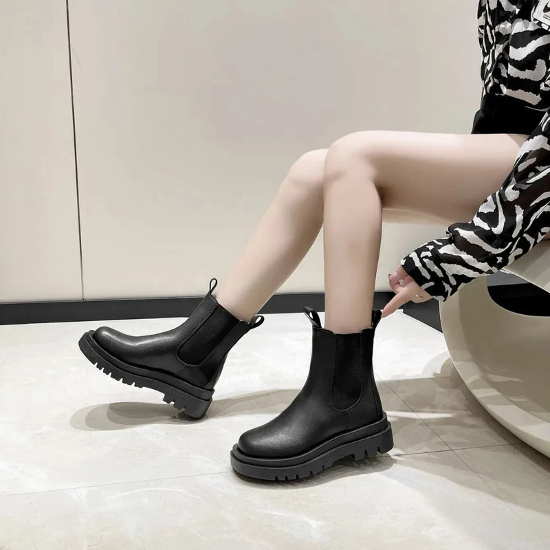 Bottes Femme Luxueuses et Modernes avec Semelle Épaisse – Look Puissant et Tendance