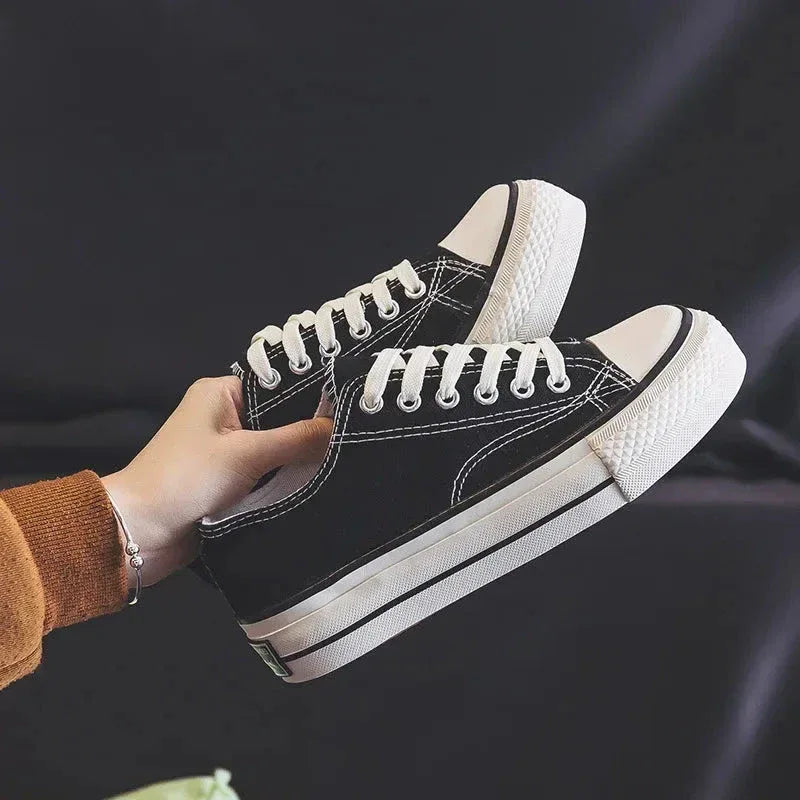 Chaussure Femme Casual avec Semelle Épaisse – Look Jeune et Élégant