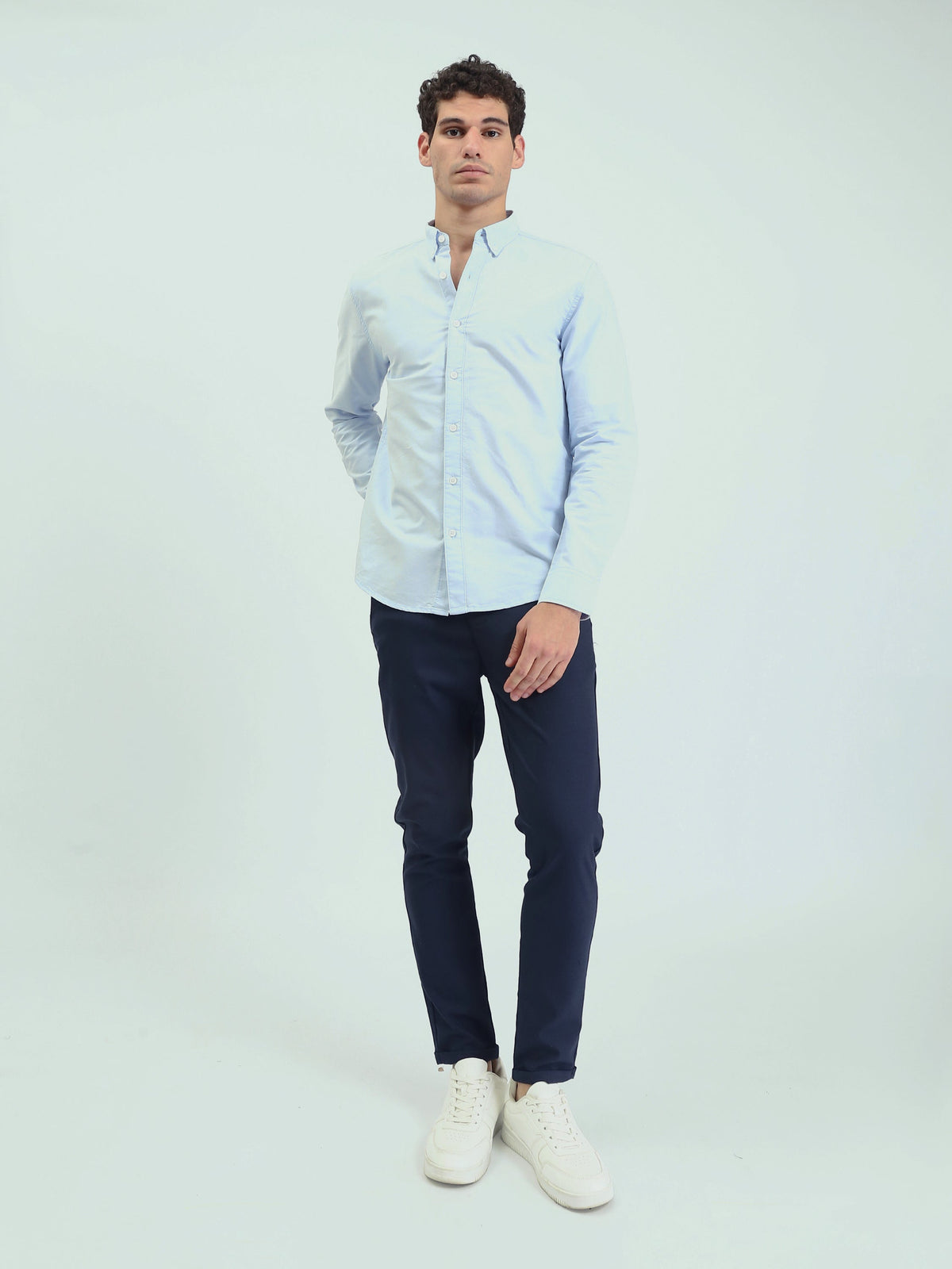 قميص رجالي بأكمام طويلة وياقة Button-Down وقصة Regular – كاجوال شيك - SHI25GEOR19000TM1