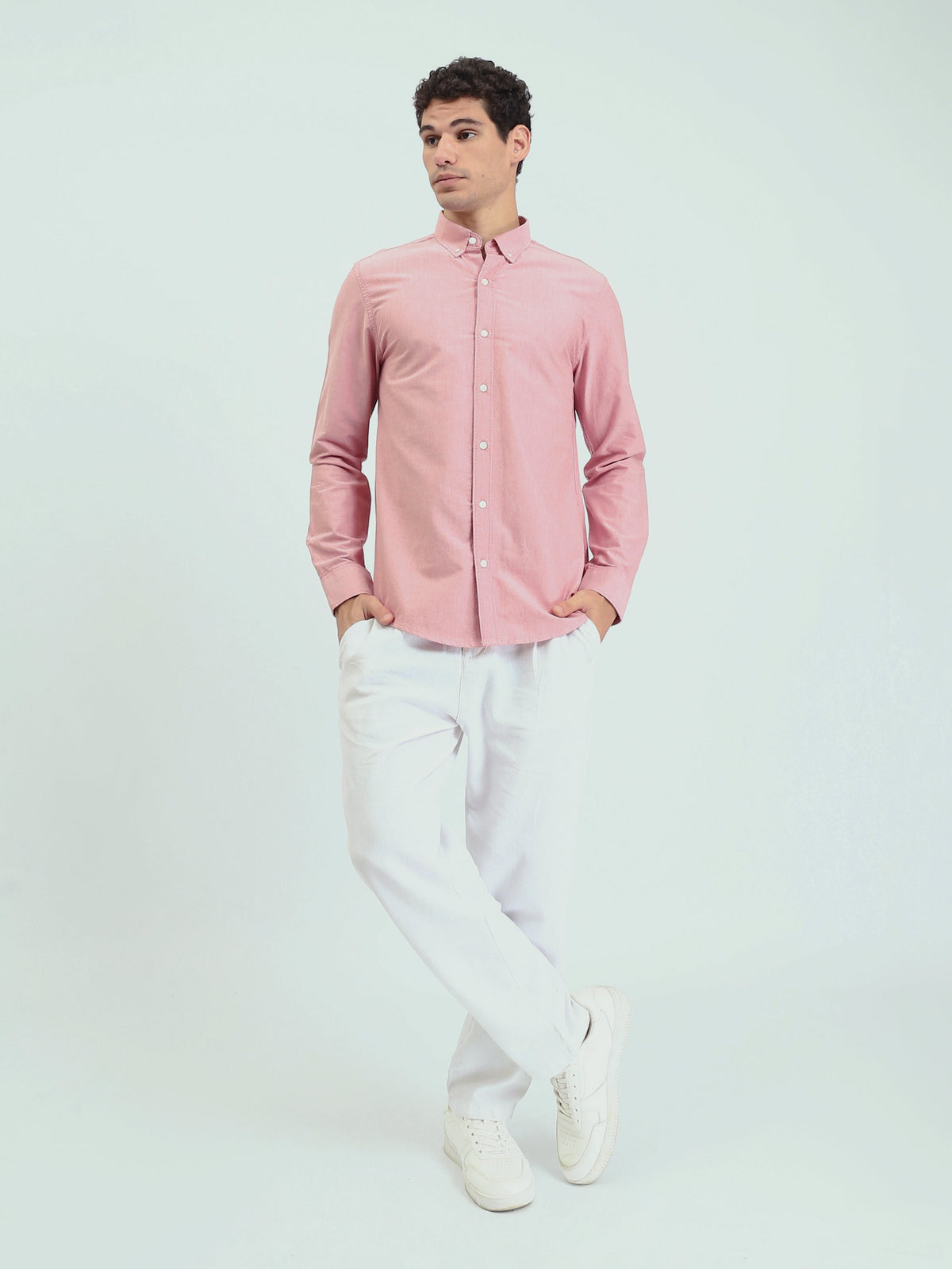 قميص رجالي بأكمام طويلة وياقة Button-Down وقصة Regular – كاجوال شيك - SHI25GEOR19000TM1