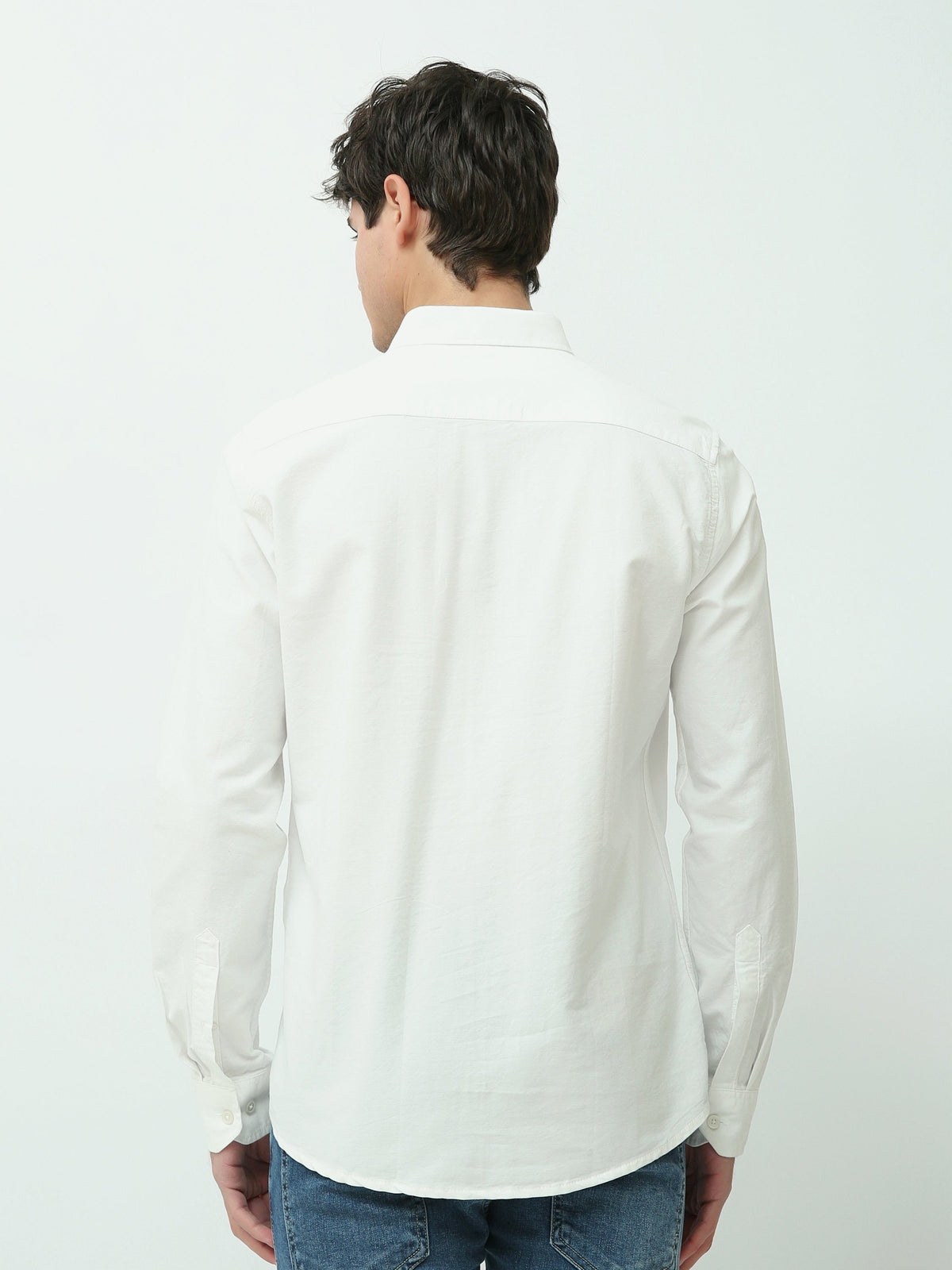 قميص رجالي بأكمام طويلة وياقة Button-Down وقصة Regular – كاجوال شيك - SHI25GEOR19000TM1