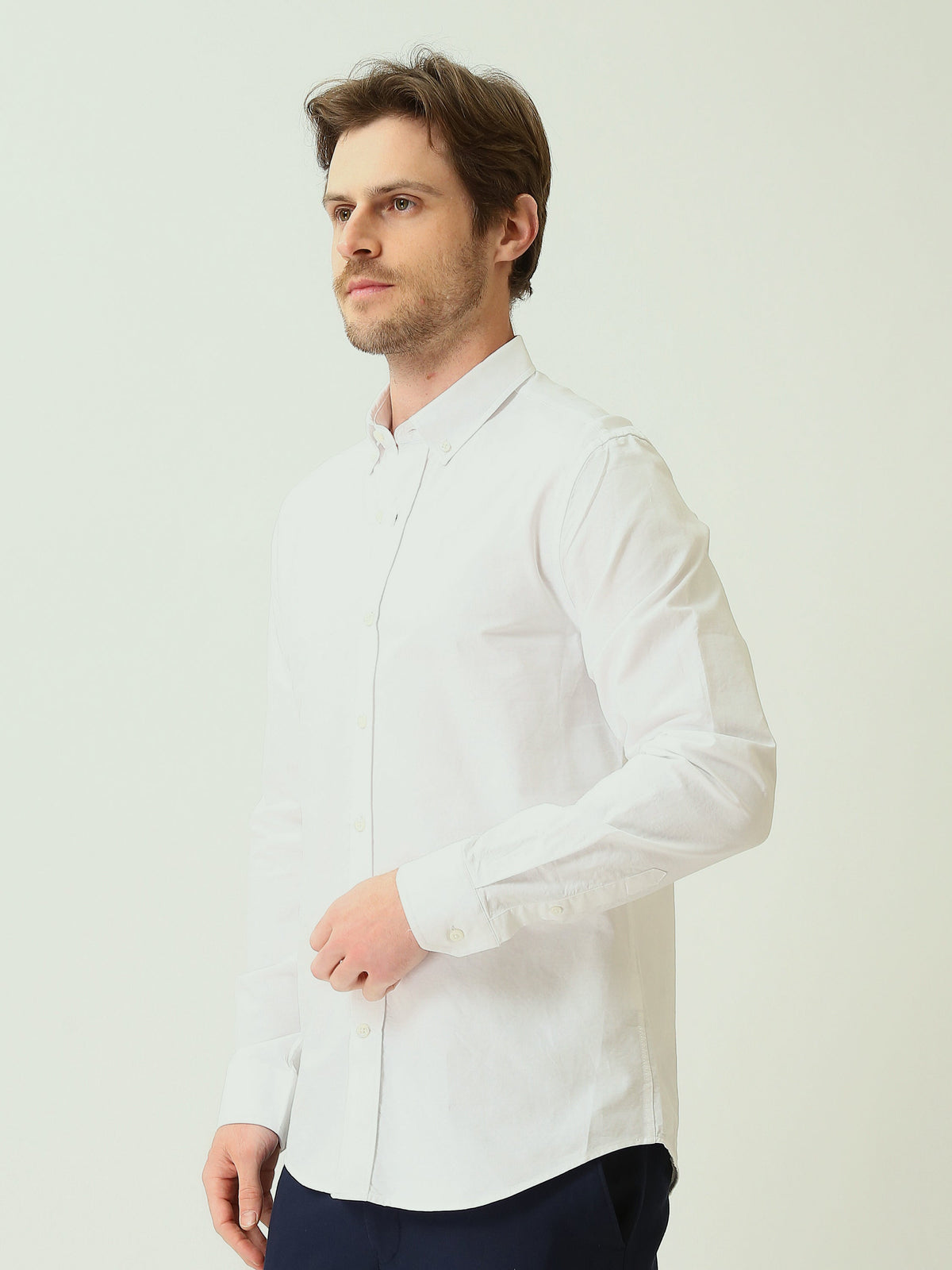 قميص رجالي سادة بأكمام طويلة وياقة Button-Down – كاجوال شيك عصري SHI25SEOR16950TM1