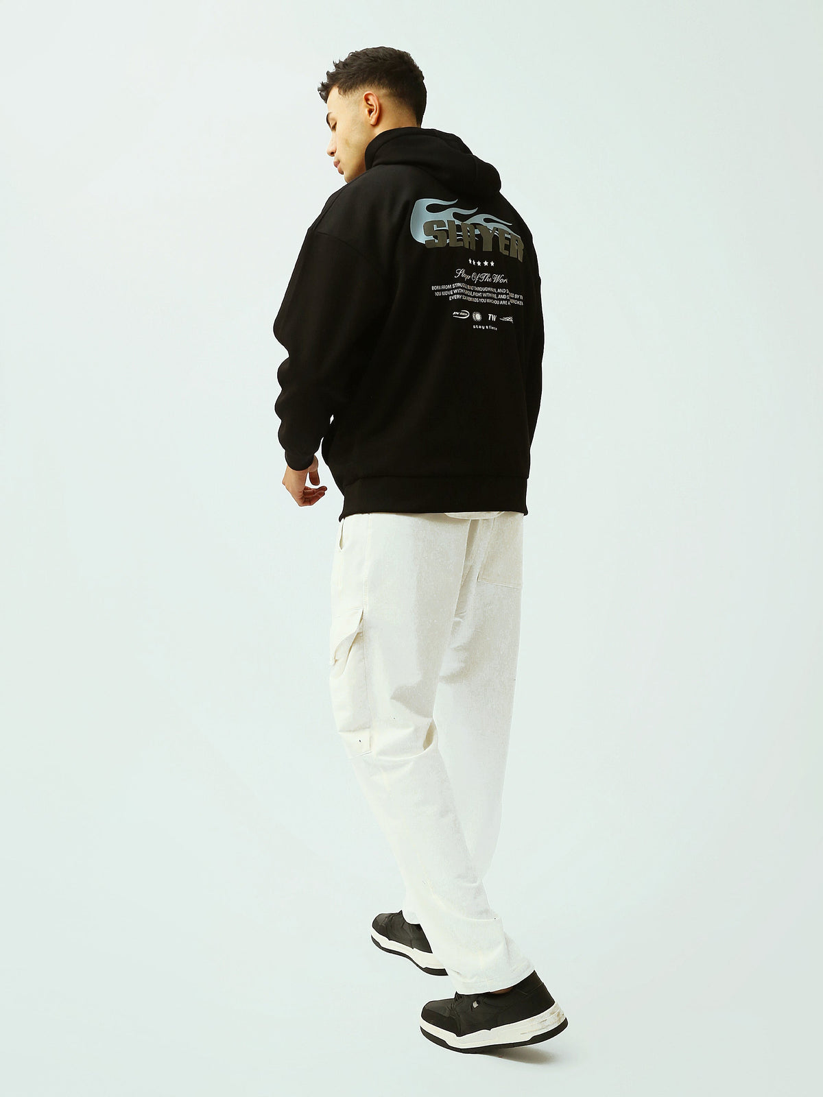 Sweat à Capuche Homme Noir Oversize avec Logo – Style Streetwear - SWS26WHNK26522TM1