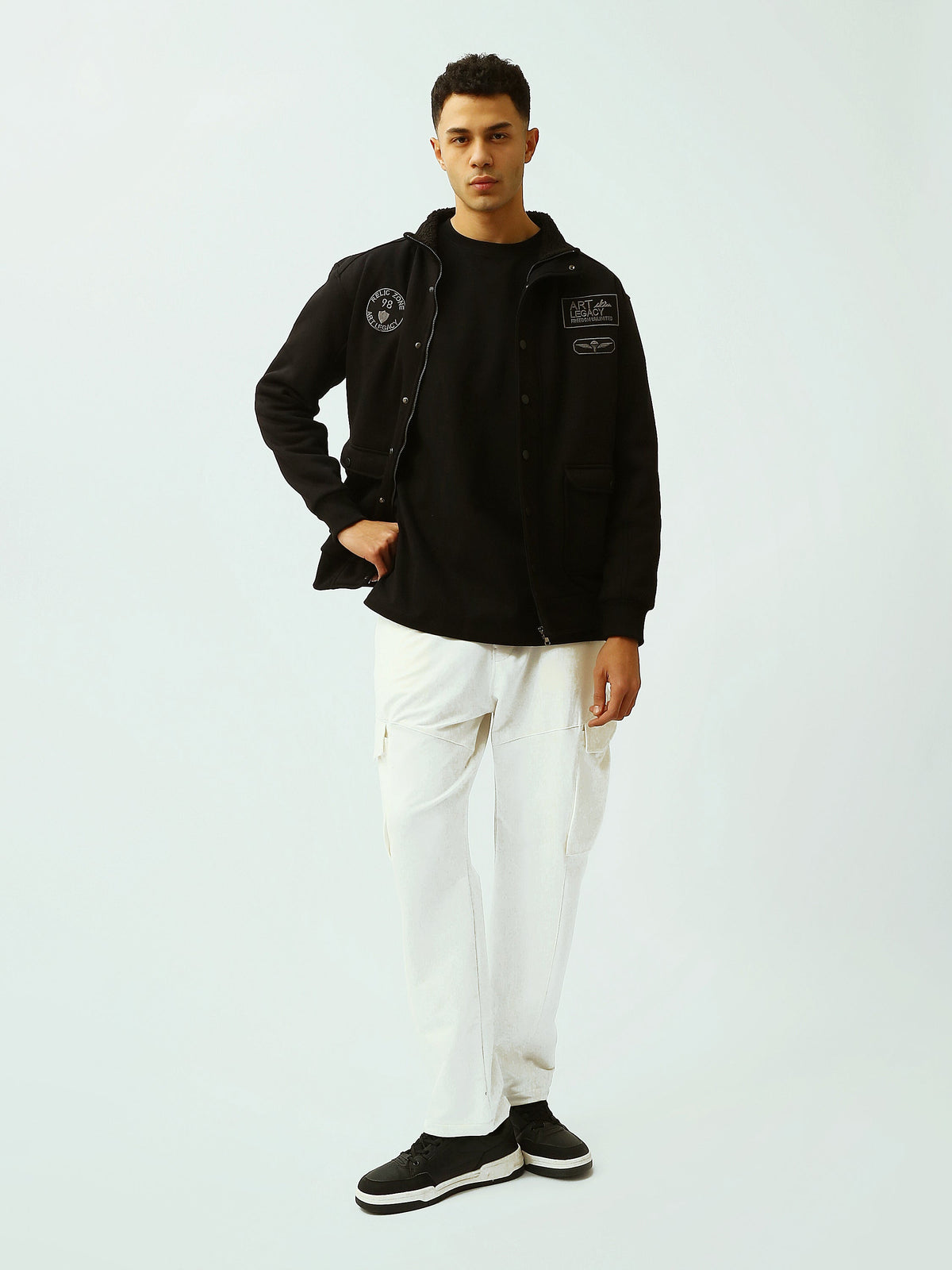 Veste Homme Noire à Col Montant avec Écussons – Style Streetwear - SWS26WZES26417TM1
