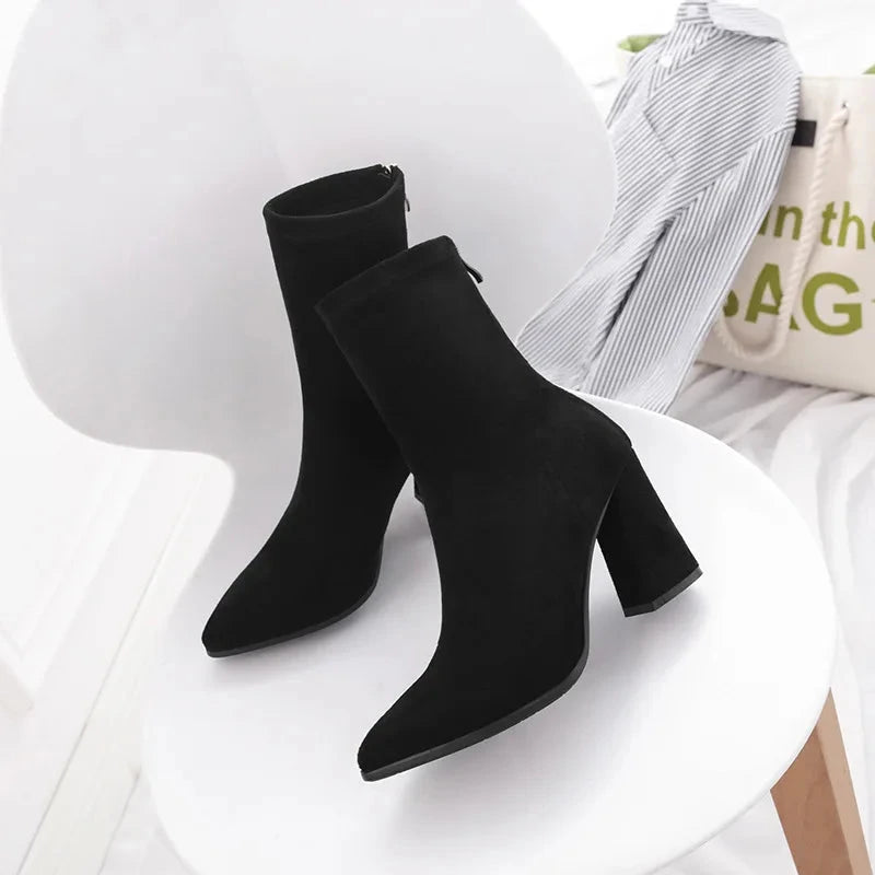 Bottes Chelsea Femme à Talon Haut – Bottines Suède avec Pointe Pointue, Talon Carré et Fermeture Éclair pour l’Automne/Hiver