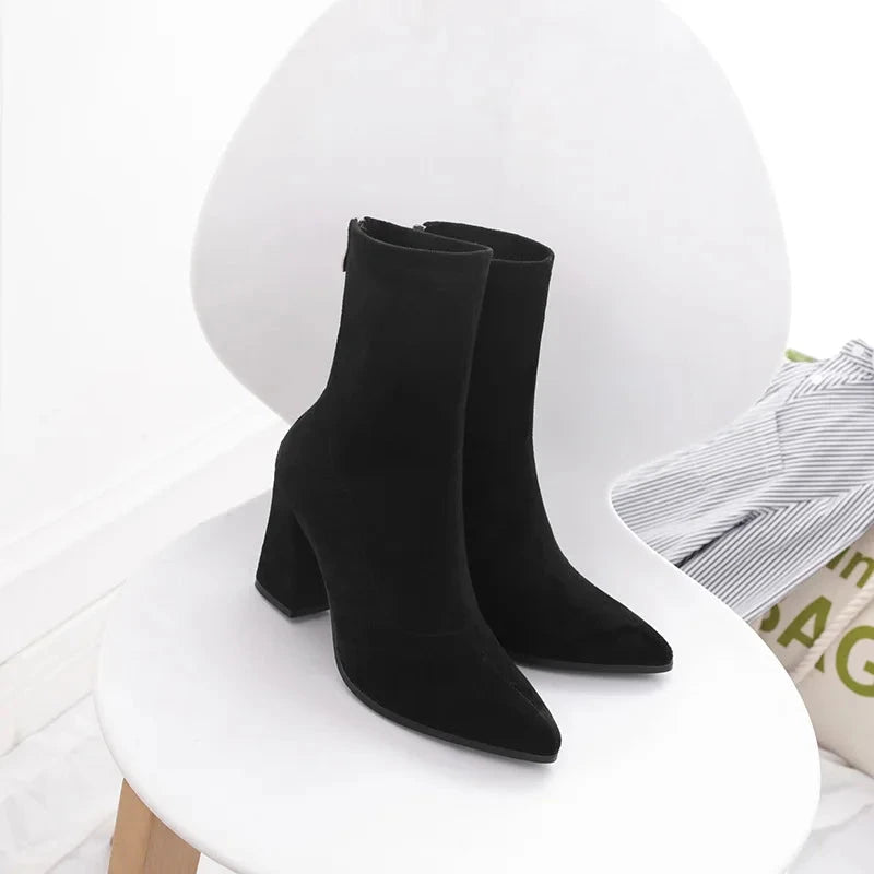 Bottes Chelsea Femme à Talon Haut – Bottines Suède avec Pointe Pointue, Talon Carré et Fermeture Éclair pour l’Automne/Hiver