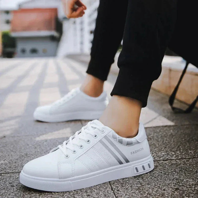 Sneakers Homme Blanc avec Design Moderne et Casual – Élégance et Confort