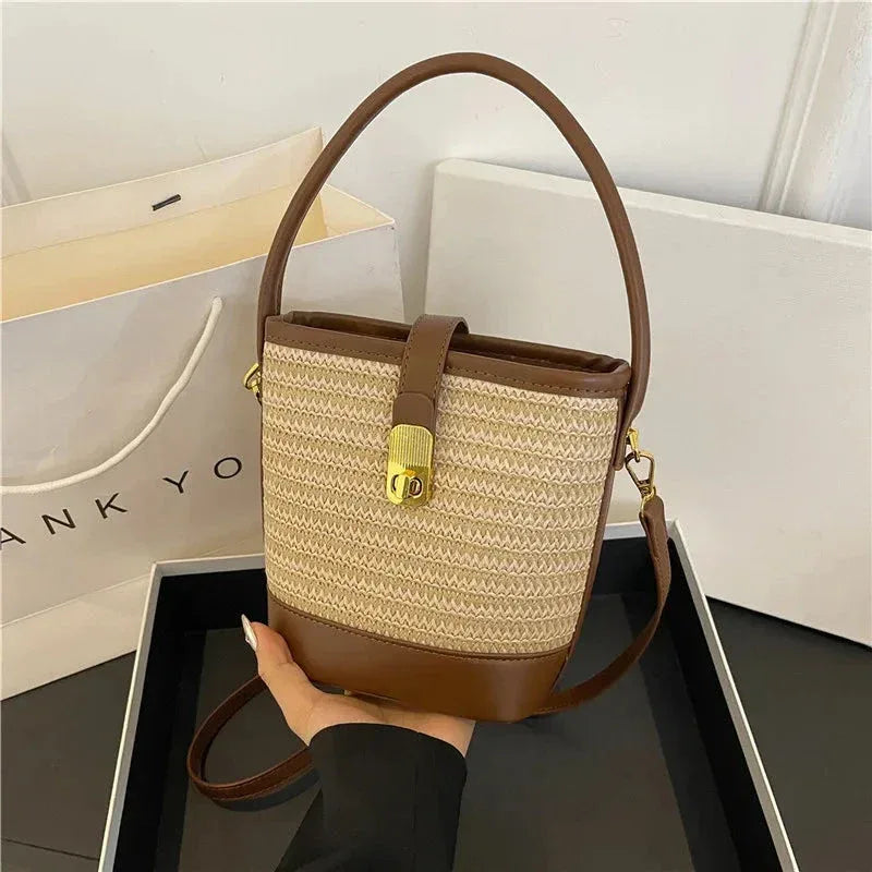 Sac à Main Femme en Paille Tendance – Sac Seau Tressé fait Main, Sac à Bandoulière Été et Plage - Justyol