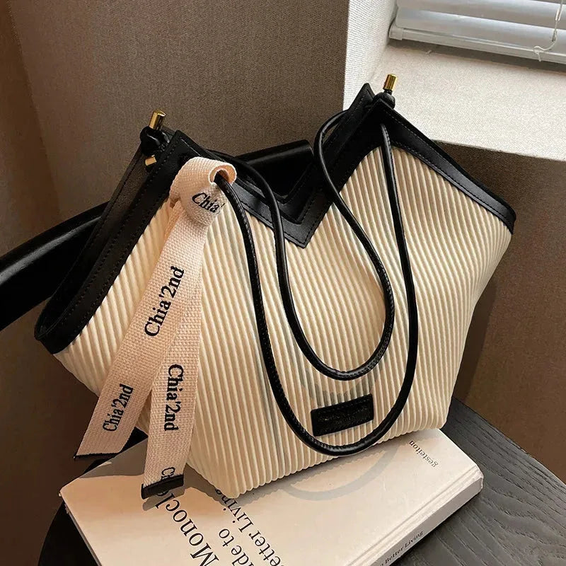 <tc>حقيبة كتف نسائيه كاجوال بحجم كبير - بتصميم عصري ومريح</tc>