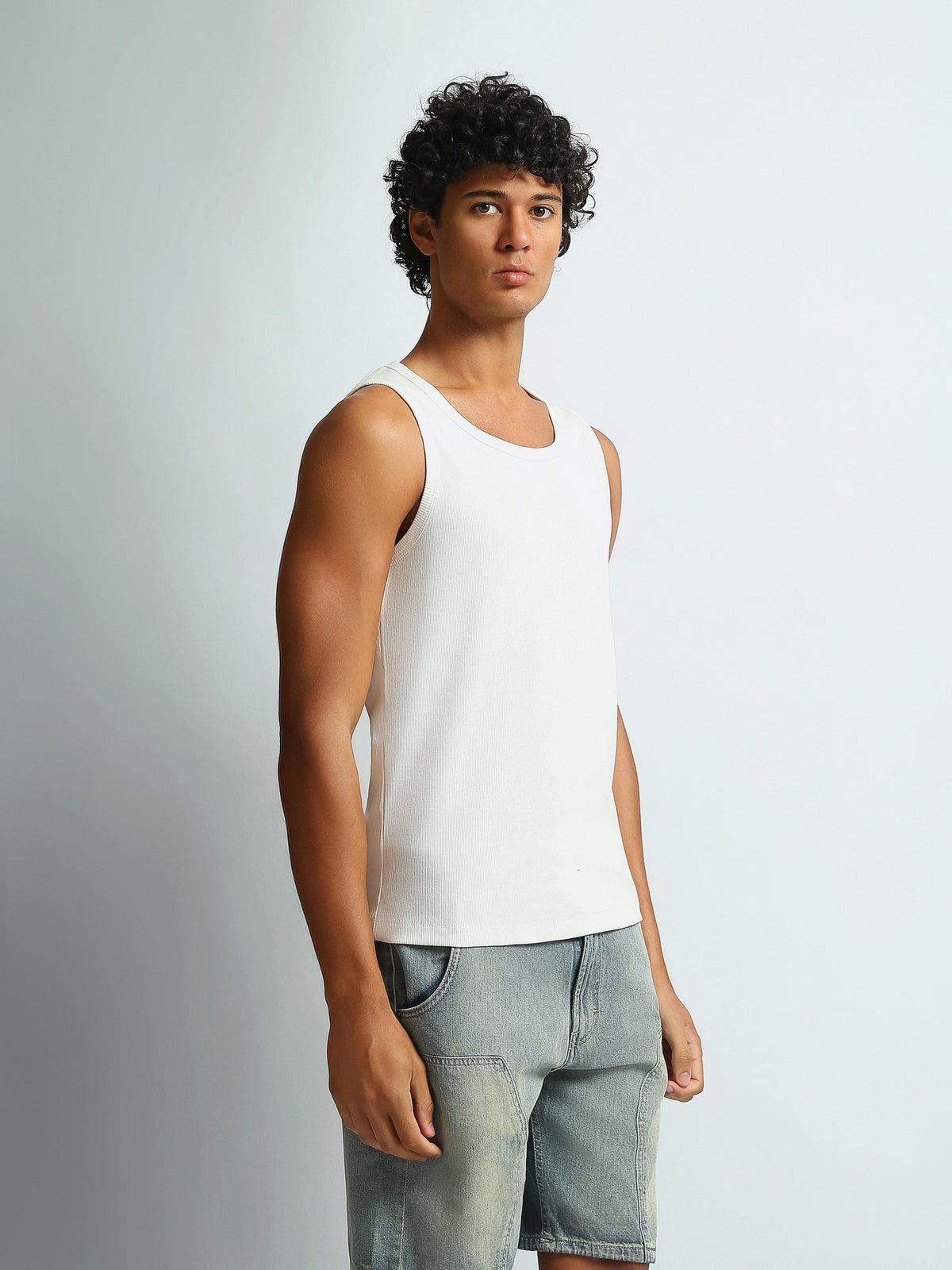 تيشيرت رجالي بدون أكمام مضلع بقصة Regular Fit - TNK26S20800001TM1