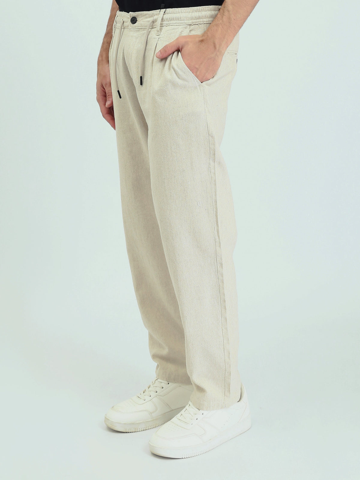 Pantalon homme en tissu au design moderne avec ceinture ajustable – TRO25SLKR23589TM1