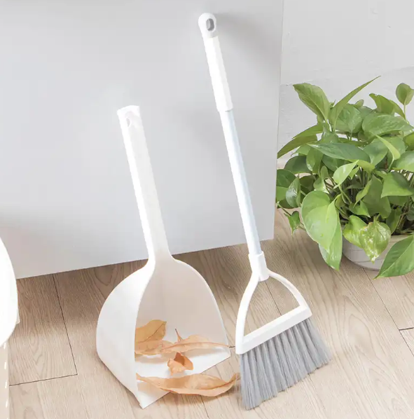 Set Mini Balai et Pelle à Poussière (52.5cm) - Kit de Nettoyage Compact pour Maison et Bureau - KATEI STORY