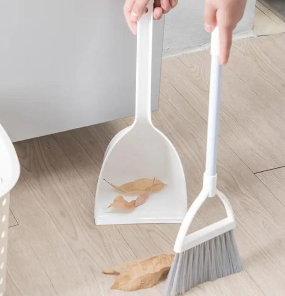 Set Mini Balai et Pelle à Poussière (52.5cm) - Kit de Nettoyage Compact pour Maison et Bureau - KATEI STORY