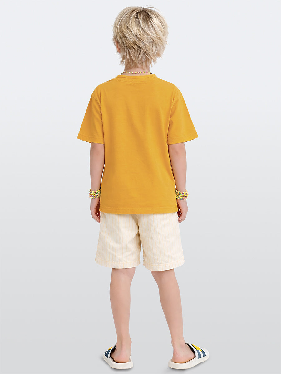 Ensemble garçon 2 pièces t-shirt imprimé graffiti et short rayé – Confort et style urbain