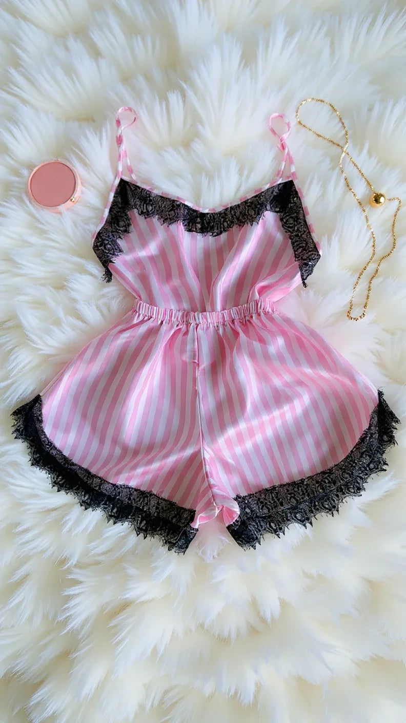 Ensemble de nuit satin rayé avec dentelle élégante - Justyol