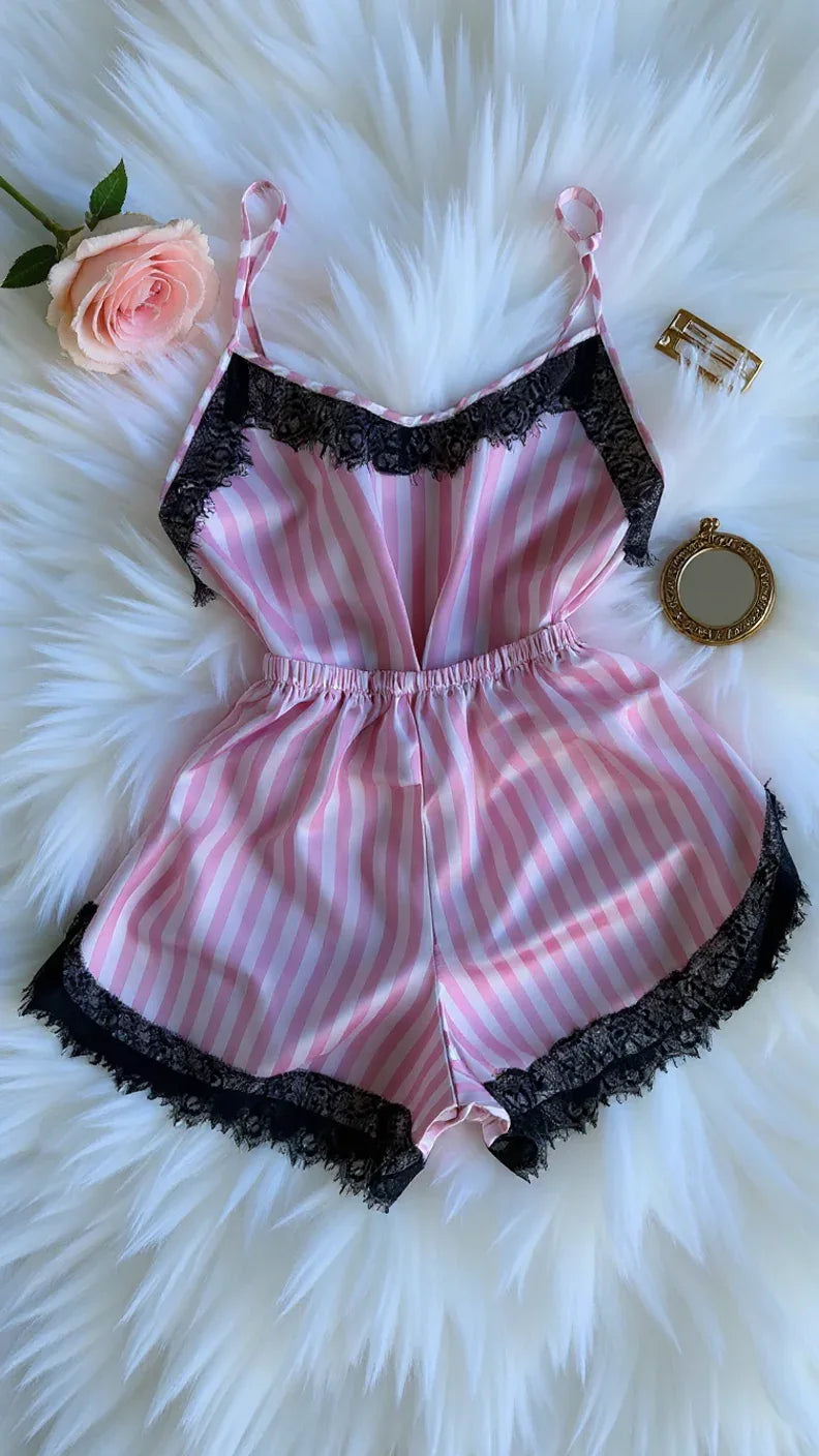Ensemble de nuit satin rayé avec dentelle élégante - Justyol