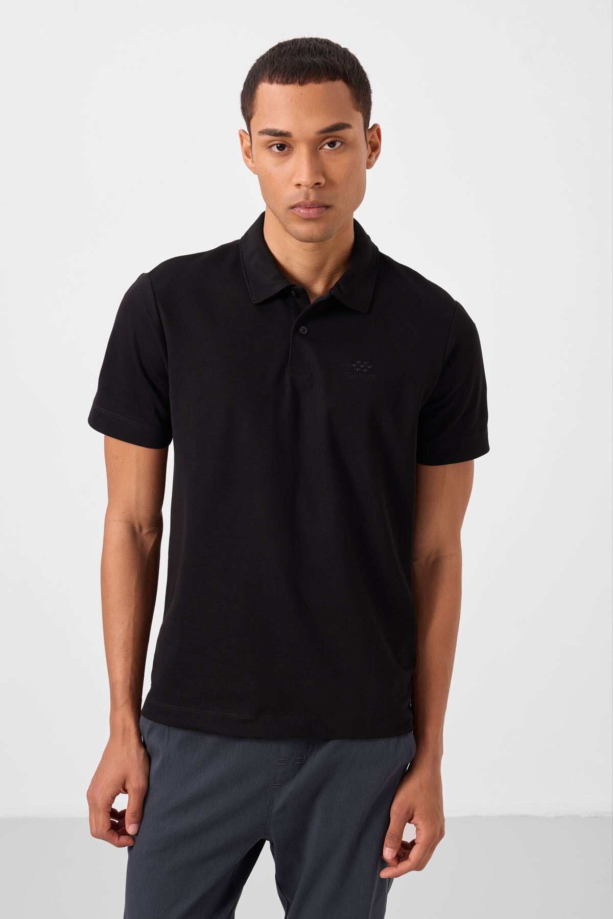 Polo homme basic à manches courtes – coupe standard et tissu extensible - 87748