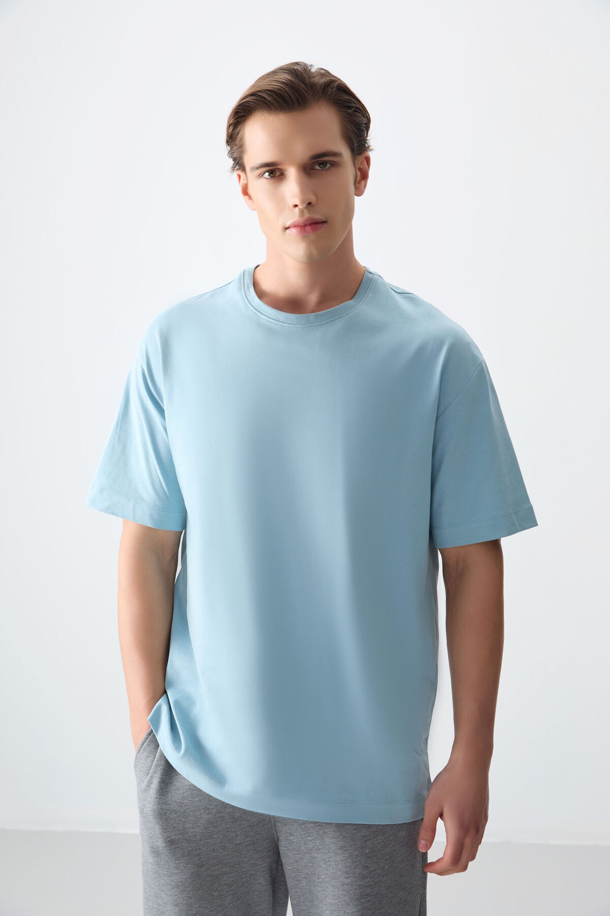 %100 pamuk kalin yumuşak dokulu oversize fit basic erkek t-shirt - 88353 - Justyol